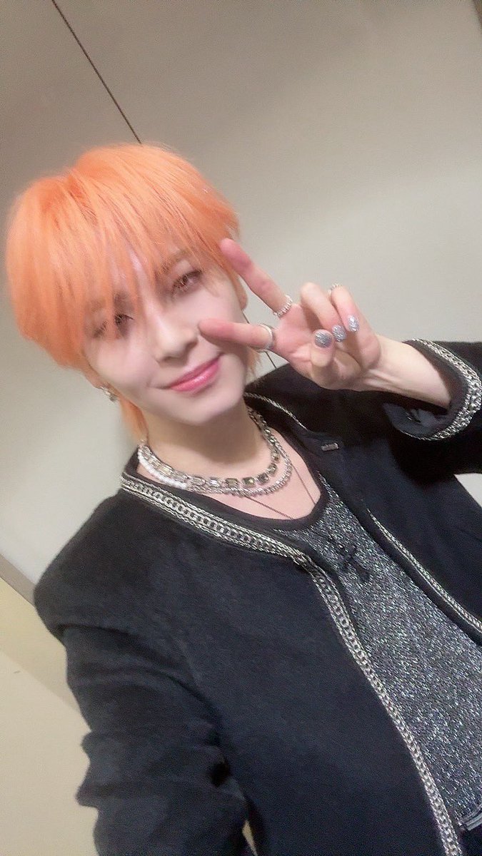 川尻蓮] れんです！ 今日は前髪おろした！ レア！🍊🍊🍊 JO1の文字が