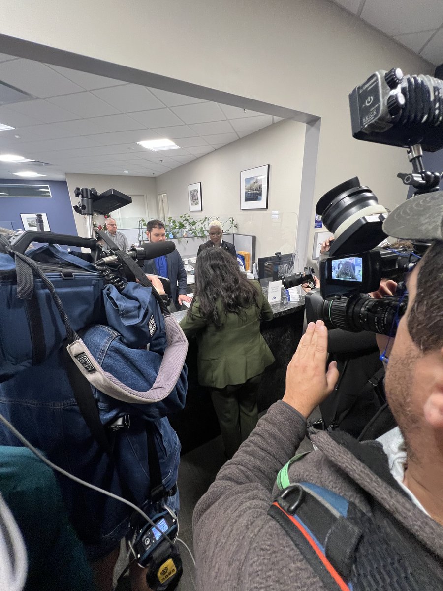 Senator Carlos Guillermo Smith tweet media