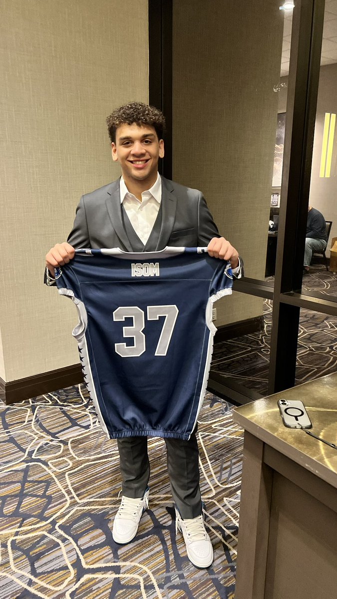 I’ll be playing it then blue grey all American bowl today at AT&amp;T stadium in Dallas Texas!!!!
<a href="/CoachBrianHill/">CoachBrianHill</a> <a href="/CoachCully_GW/">Dean Cullison</a> <a href="/Coach_TSmith/">Taurean Smith</a> <a href="/MikeDDietzel1/">CoachDietz</a> <a href="/CoachThurm87/">Coach Jarae Thurmond</a> <a href="/coach_semore/">Coach Jason Semore</a> <a href="/BLBobcatsFB/">Betsy Layne Football</a>