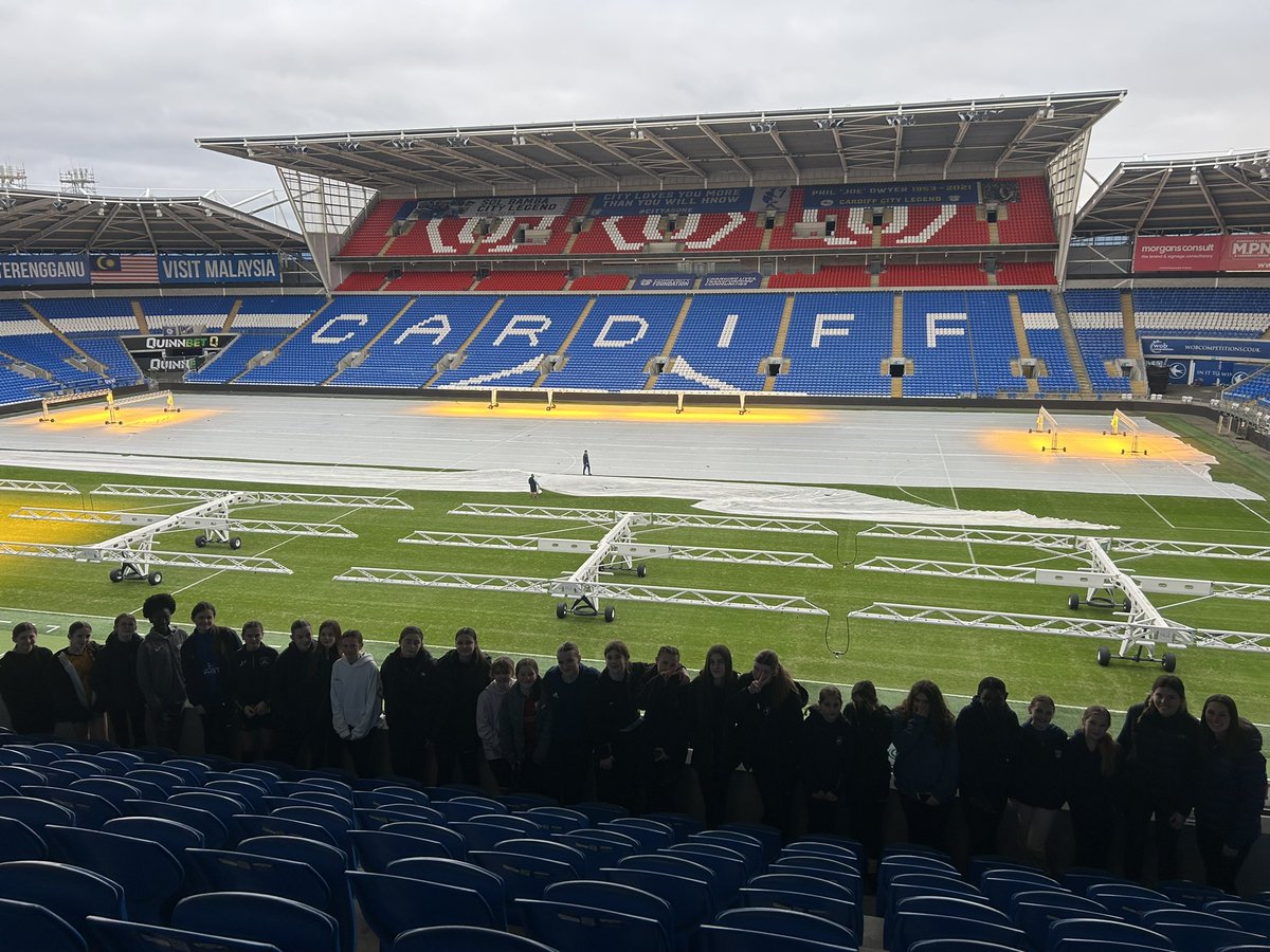 BignellMiss's tweet photo. A huge thank you to @CardiffCityFC  for our stadium tour and training session last week. Everyone had a brilliant time⚽️ @StJoesRCpe @sjhsnewport https://t.co/jvRy9jY9jo