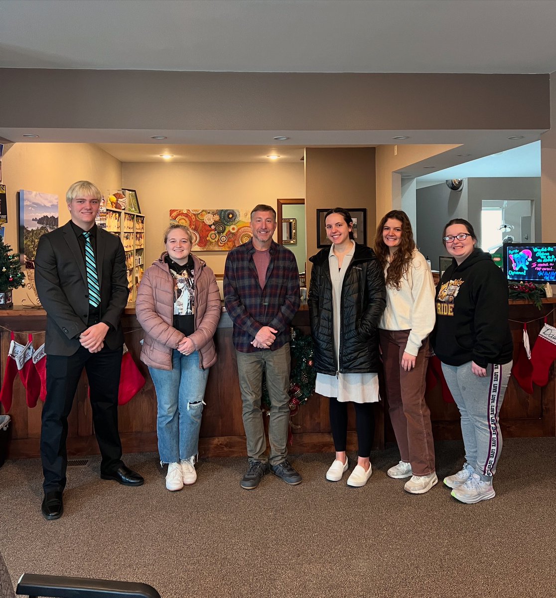 clcaps's tweet image. Thank you to Dr. Murphy from Murphy Family Dentistry for giving CAPS Med a tour and inside look into life as a dentist and business owner. His passion for his career is evident!