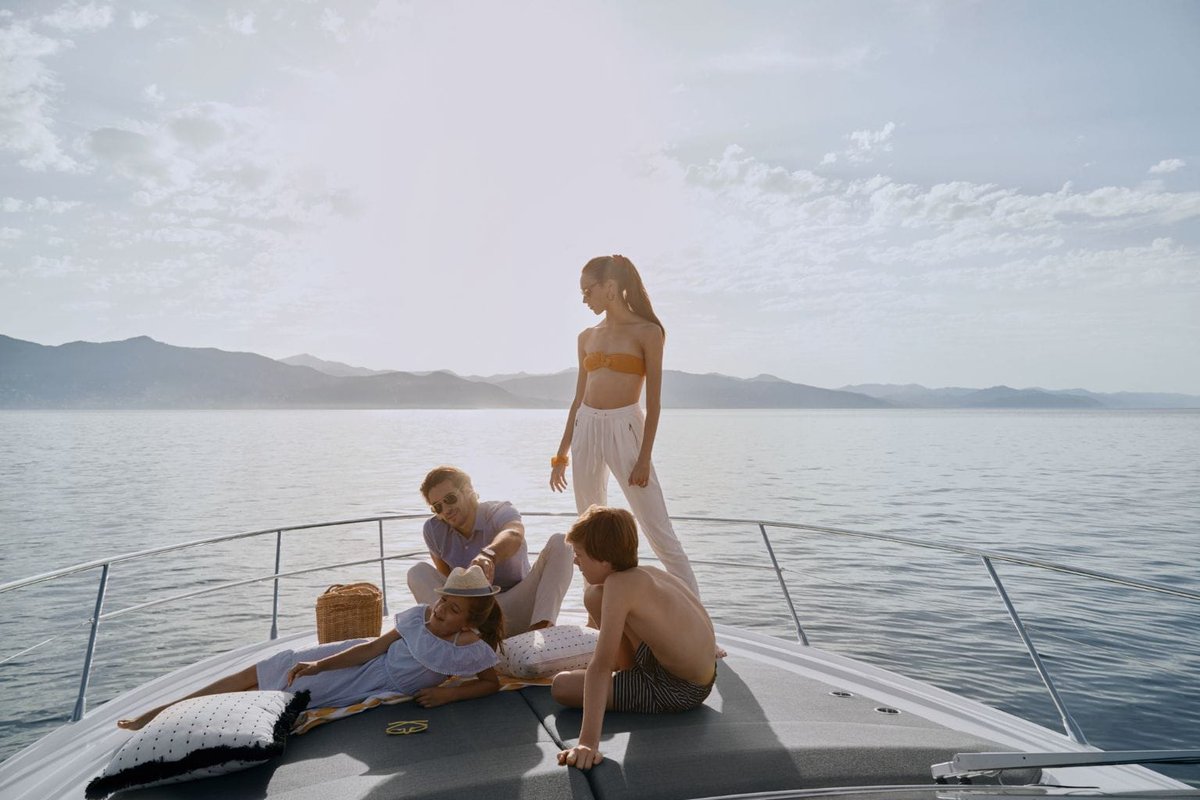 Family ready, friends ready, bring the dog ready. A fantastic 45' cruiser sports yacht in stock; ready to view in Swanwick SO31 7EB. WINTER OFFER now on... Call 01489 576888. Azimut Atlantis 45. bateswharf.co.uk/boat-for-sale/…
#azimut #azimutatlantis #sportsyacht #sportscruiser #boating