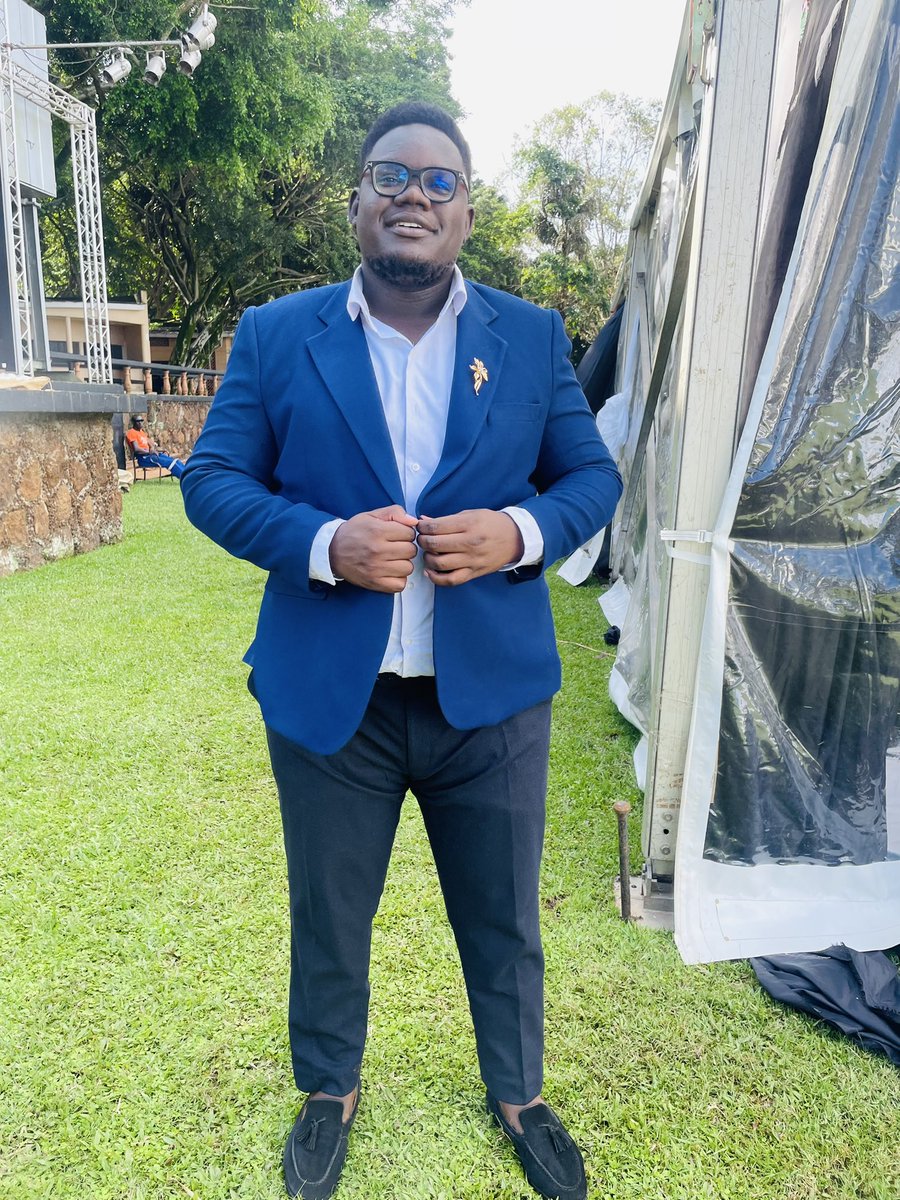 unclemunchiesug's tweet image. Birthday blessings to our founder / Odwogwu @deejaykuzzi
More wins in life 🫂