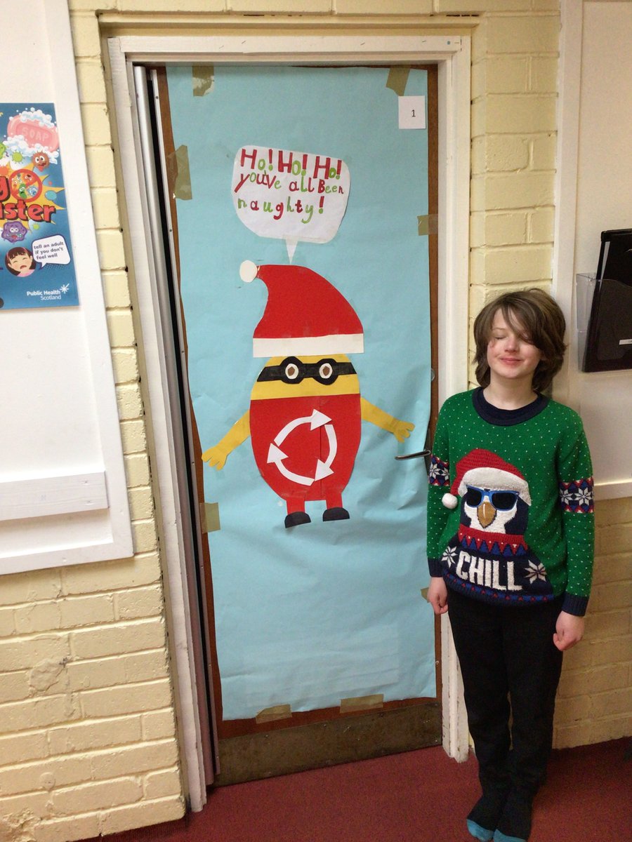 StronePrimary's tweet photo. Some of our festive doors on display. Congratulations to our winner! https://t.co/lfNmPPv8DE
