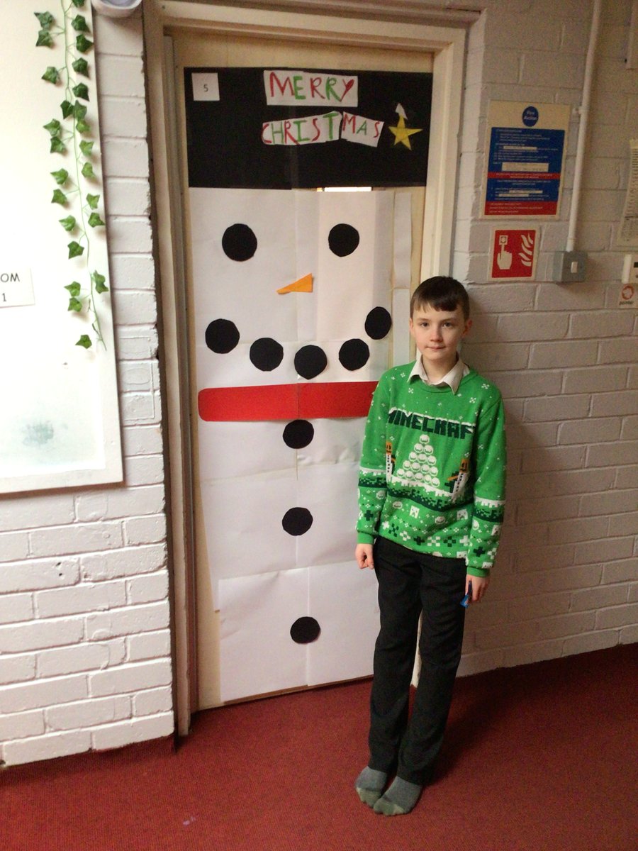 StronePrimary's tweet photo. Some of our festive doors on display. Congratulations to our winner! https://t.co/lfNmPPv8DE