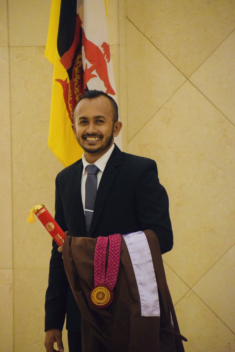 soyagayan's tweet photo. 3rd π | Postgraduate Diploma in Archaeology |
@pgiar University of Kelaniya
@VenSubodhiThero
#archaeology #PGIAR #universityofkelaniya #UOK #postgraduate #convocation #postgraduateconvocation #university #archaeologist #history #heritage #Srilanka https://t.co/BsPo3qjP0T