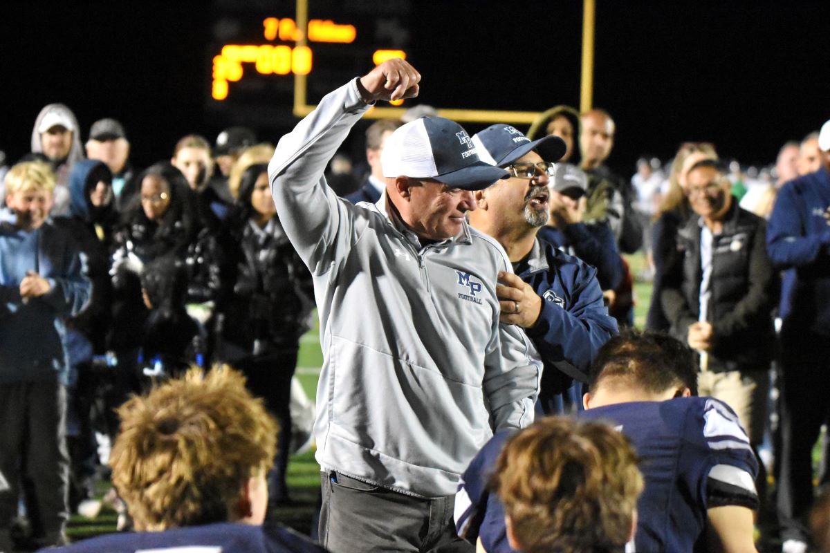 Great feature article about our Football Defensive Coordinator, Joe Carr!  Thanks, Coach Carr, for your outstanding dedication to our football program!  Read the story here: ow.ly/owAR50UrMch