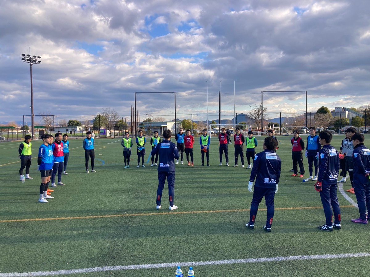 JGKA2021's tweet photo. 第4回 #GKセレクション
暖かく、最高の天気の中開催しました
参加選手の全力プレー、視察クラブの鋭い眼差し。素晴らしい空気感での2時間でした
選手、クラブの双方に多くの良縁が生まれる事を #JGKA スタッフ一同願っています
セレクション開催にご協力頂いた全ての皆様ありがとうございました! https://t.co/8QaomcCnlm