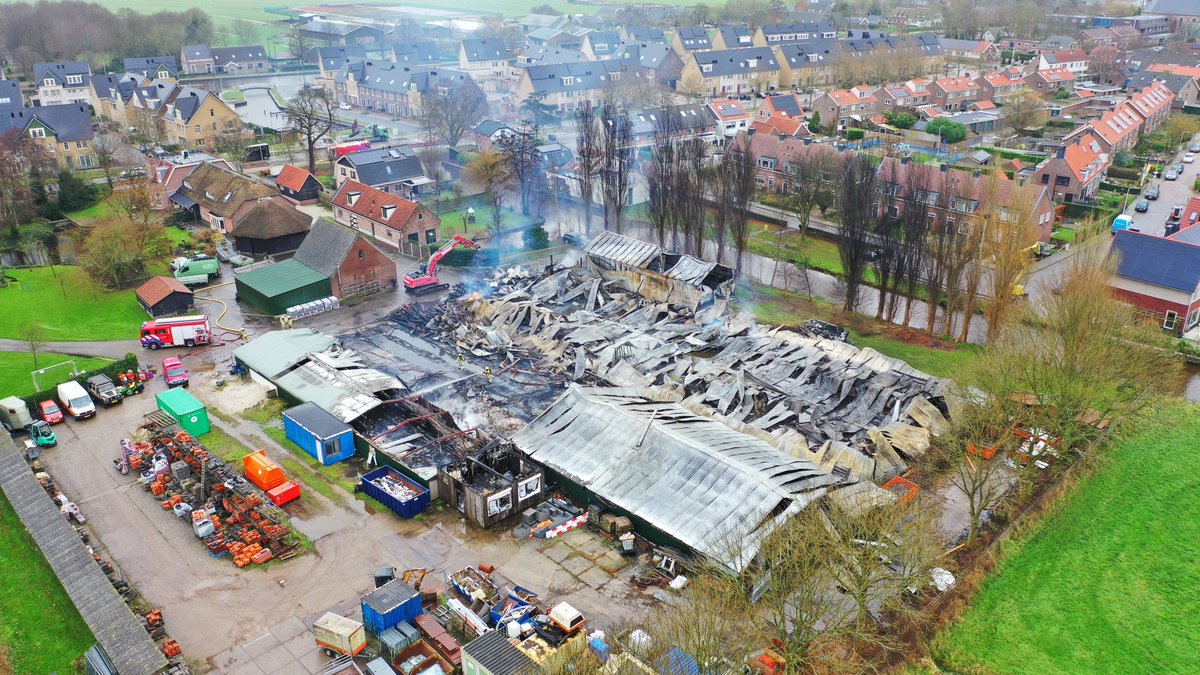 Nablussen bij brand houthandel Hazerswoude-Rijndijk