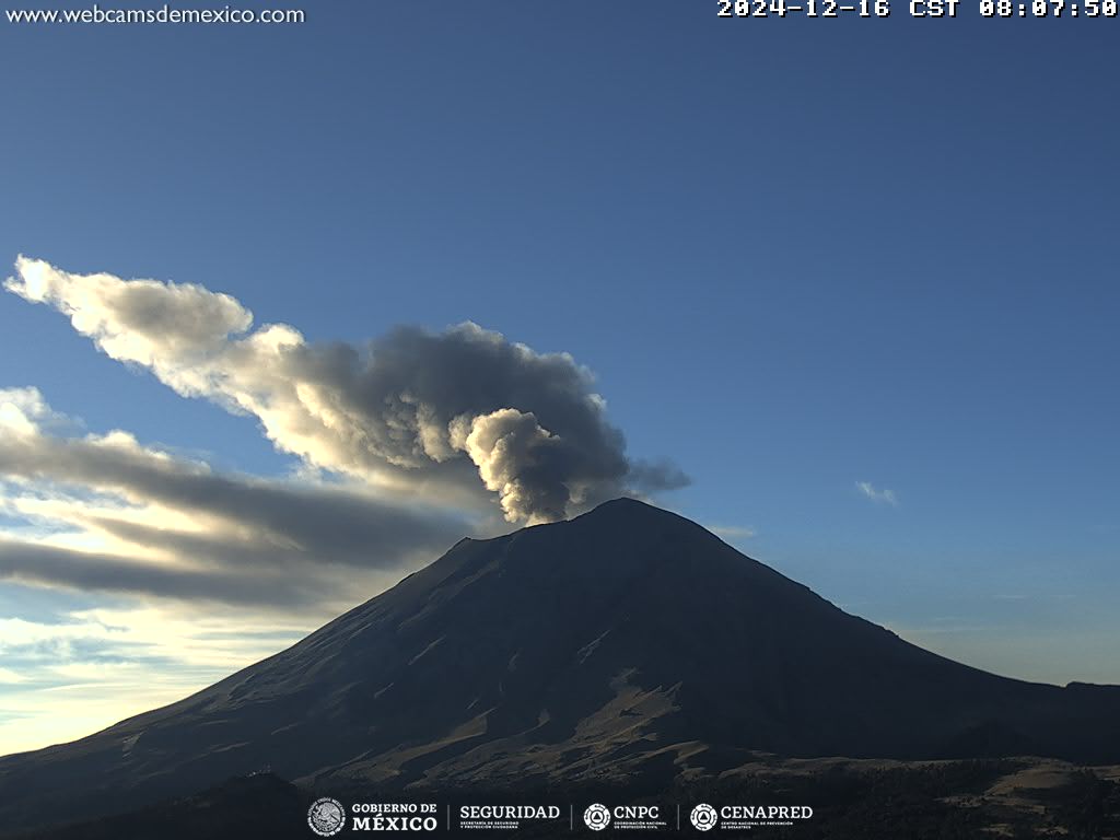 PreMxOficial's tweet photo. #AVISO ⚠️ | El #Popocatépetl registra una serie de #Exhalaciones constantes de gases y ceniza volcánica de 1 km de altura aproximadamente. 🌋💨

⚠️ Caída de ceniza (SUR - SURESTE): #Puebla, #Oaxaca y #Guerrero.

🚦 AMARILLO FASE 2. 🟡 https://t.co/Qt6DmMXsb5