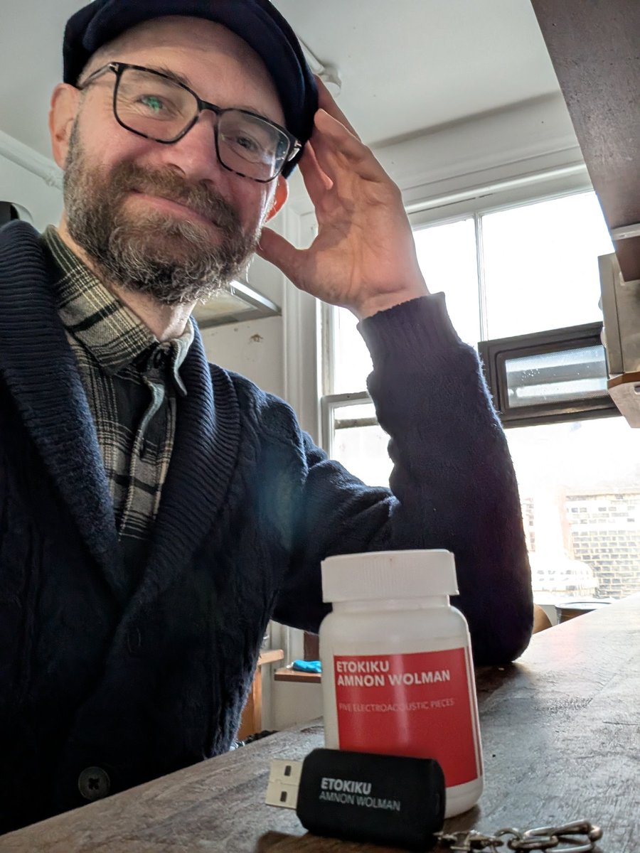 soft_giant's tweet photo. Today, I received a delivery from the extraordinary Israeli composer Amnon Wolman – his music album on a USB memory stick, packaged in a box designed to look like medicine 🤸🌡️📯🎶

https://t.co/7TufJKrwE5 https://t.co/JfLgxOgXXP