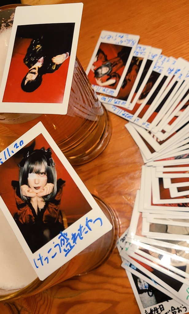 aa_ak_a's tweet photo. もしかして生誕のポスト送信できてなかった🫠
とにかく楽しかった！めでたかった！超かわいくてアイドルオタクになった！！！
この日のためにたくさん準備して、でも推しはそれ以上に楽しませてくれて、かわいくてかっこよかった！！
セクシャル女の娘チェキは持ち歩きたいくらい最高だった🙏 https://t.co/efRV2PAdF8