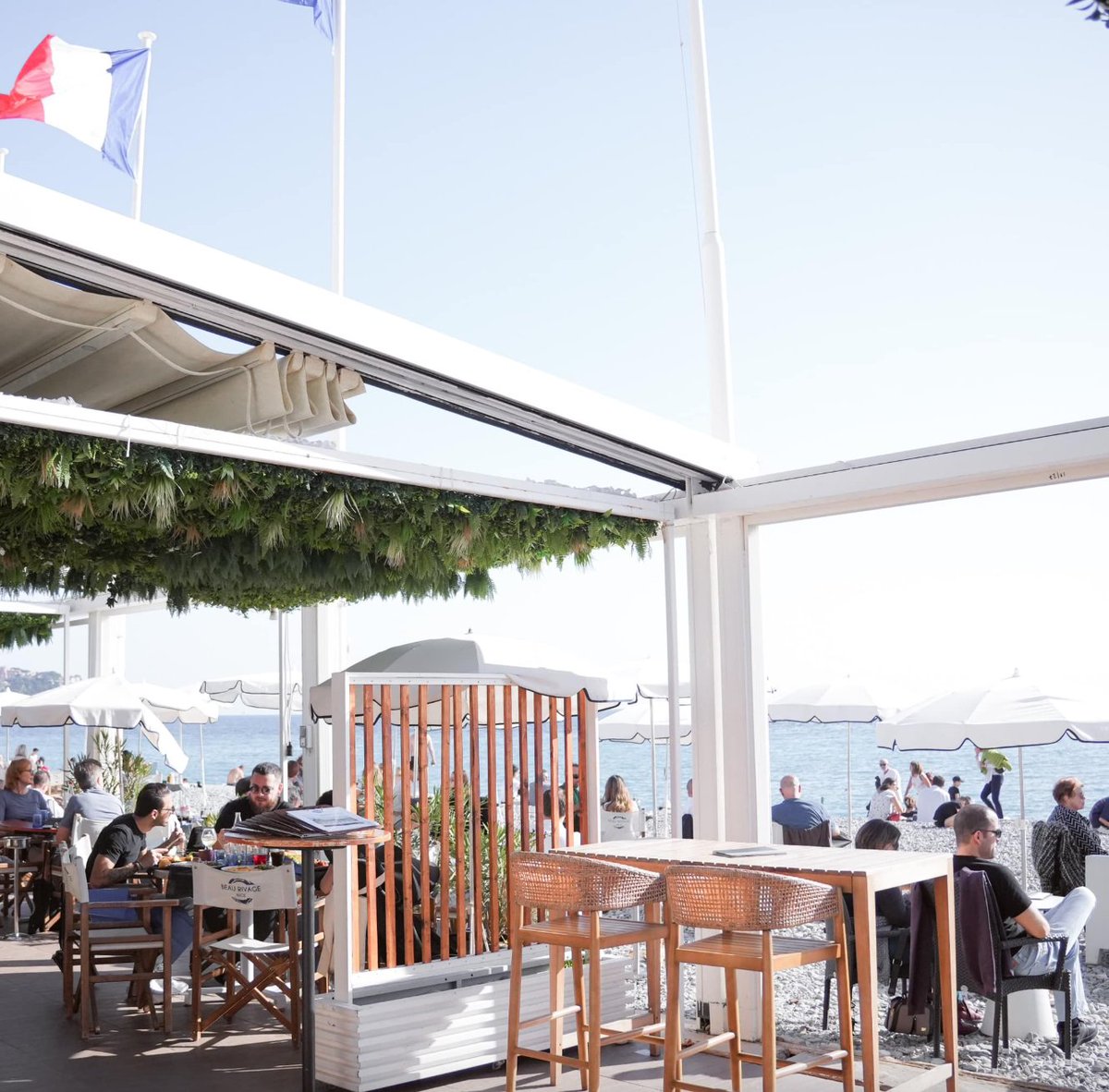 PlageBeauRivage's tweet photo. #PlageBeauRivage Notre Plage Beau Rivage réouvre ses portes le 19 décembre afin de vous faire profiter des doux rayons de soleil hivernaux. @VisitCotedazur @ExploreNCA https://t.co/y9G7LPklvM