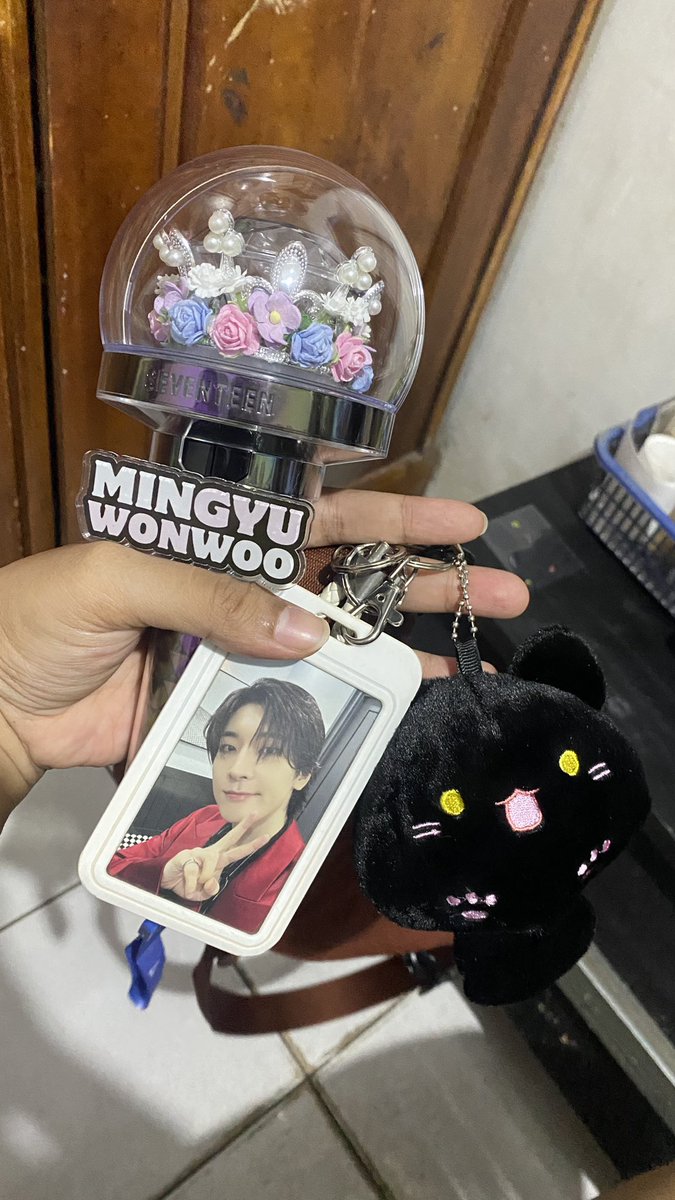 bittersweetcxrn's tweet photo. WHO IS READY FOR TOMORROW??
ME !!!! β€οΈπ₯°π―
SEE YOU WONU COUPS VERNON!!!
#seventeen #WaveHereon17 #IndomilkRightHere #ChitatoLeadTheWave #seventeenwaveonhere https://t.co/bBez307ZrQ
