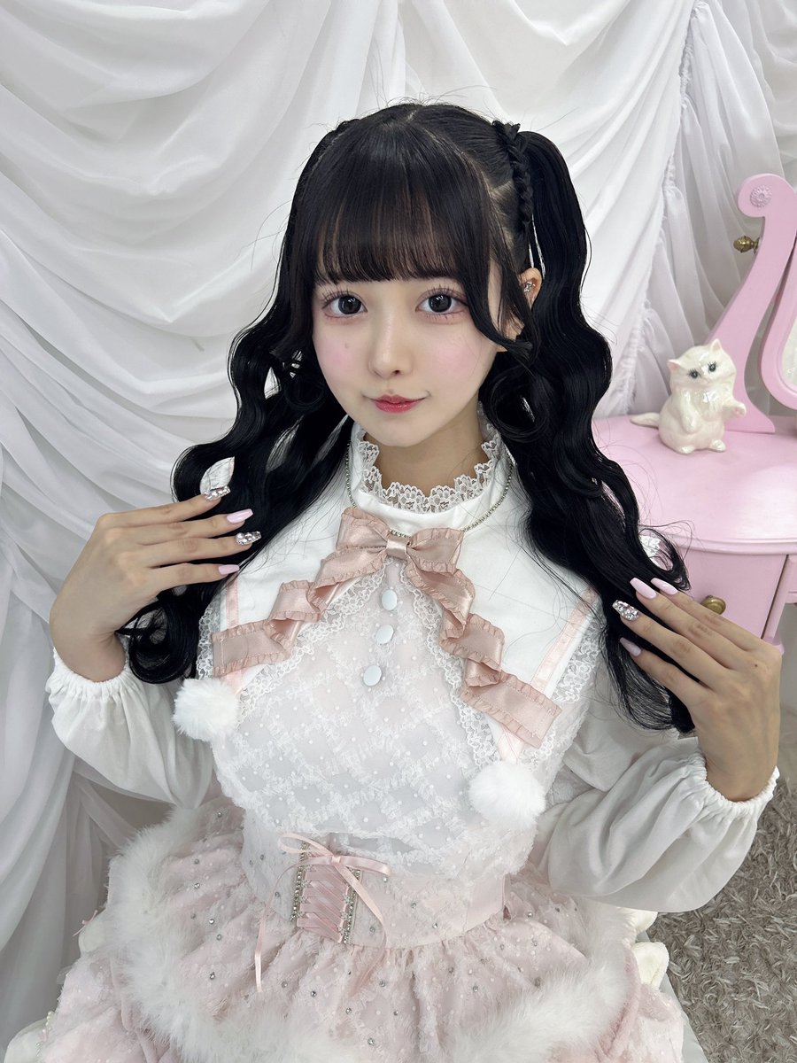 sss_ri_3_e's tweet photo. 誕生日みんなと会えて本当に本当にしあわせ！！
ももちゃんはうきさんみこさんはむちゃん出てくれてありがとう😭♡
実はスタッフさんもモノクローン時代のスタッフさんがたくさんだったんだよー！
しあわせものだ、、
みんながだいすき https://t.co/SRCHDfaHqX