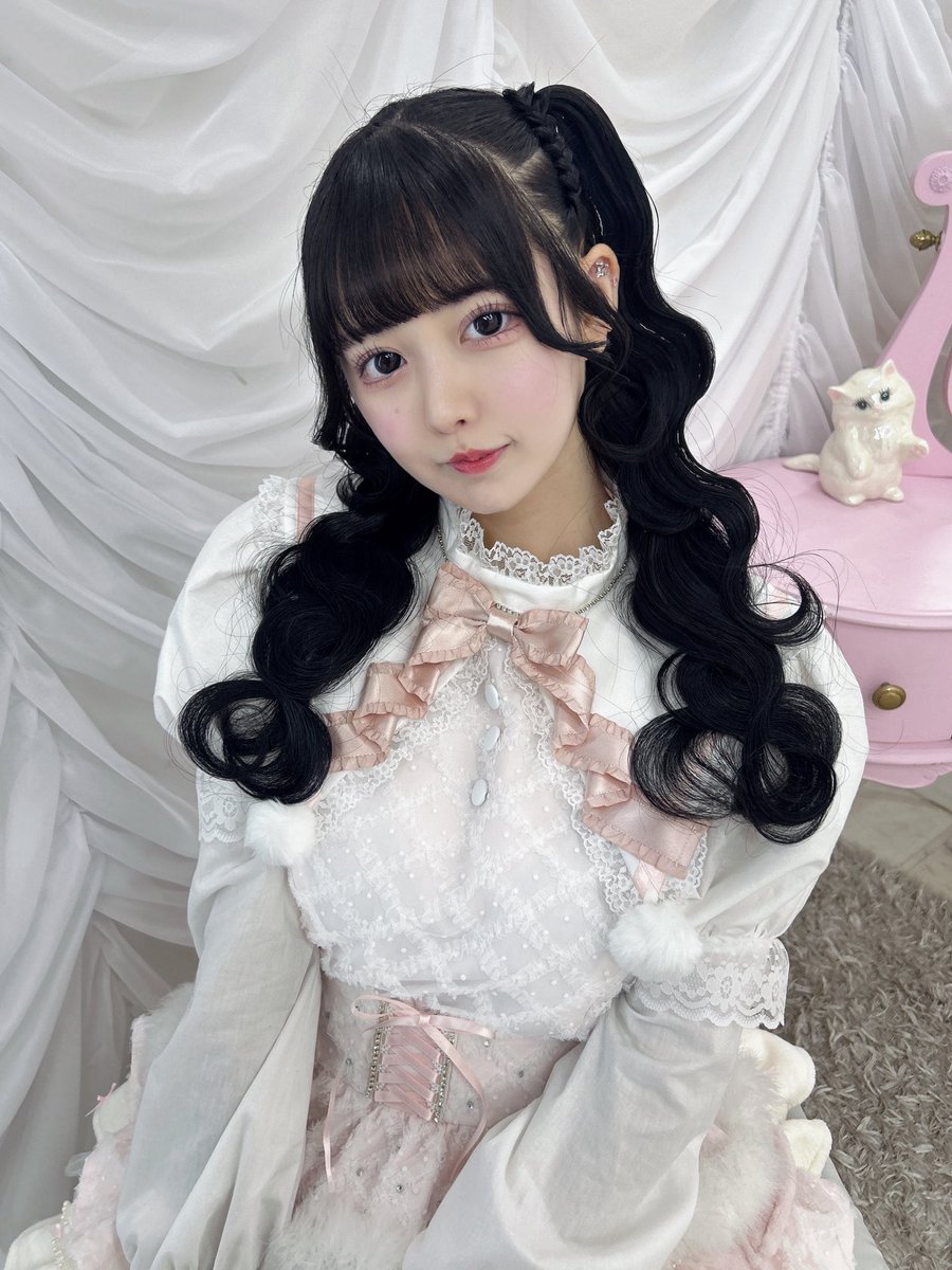 sss_ri_3_e's tweet photo. 誕生日みんなと会えて本当に本当にしあわせ！！
ももちゃんはうきさんみこさんはむちゃん出てくれてありがとう😭♡
実はスタッフさんもモノクローン時代のスタッフさんがたくさんだったんだよー！
しあわせものだ、、
みんながだいすき https://t.co/SRCHDfaHqX