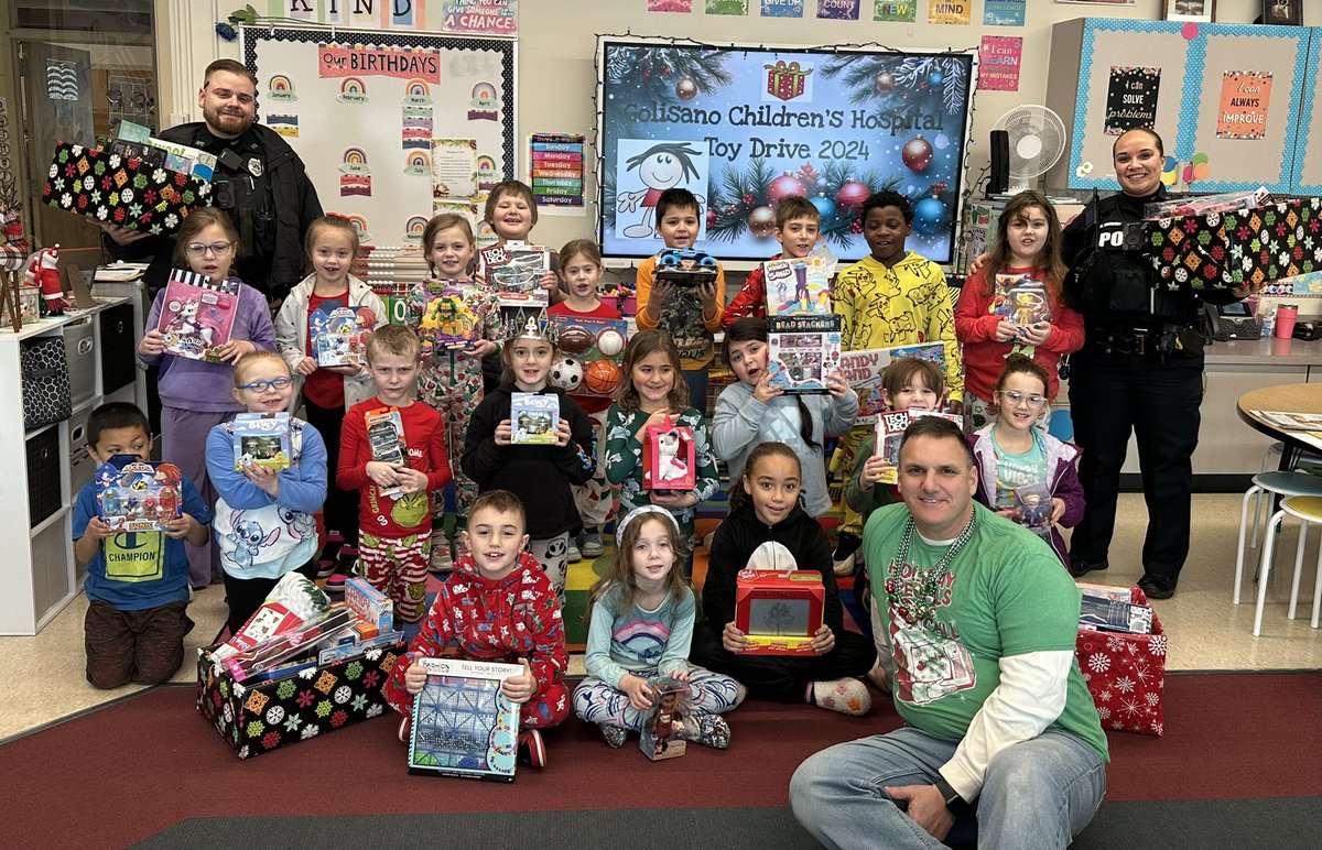 The <a href="/BataviaJK/">John Kennedy Intermediate</a> Holiday Toy Drive for <a href="/URMed_GCH/">Golisano Children's Hospital</a> received a special donation of $250 from our Batavia Police Dept!  Thank you officers for joining the JK students &amp; staff in bringing joy to kids spending their holidays in the hospital!🎄🎁❤️<a href="/KristaKnapp11/">Krista Knapp</a> <a href="/JJ_Rochester/">Jennifer Johnson</a>