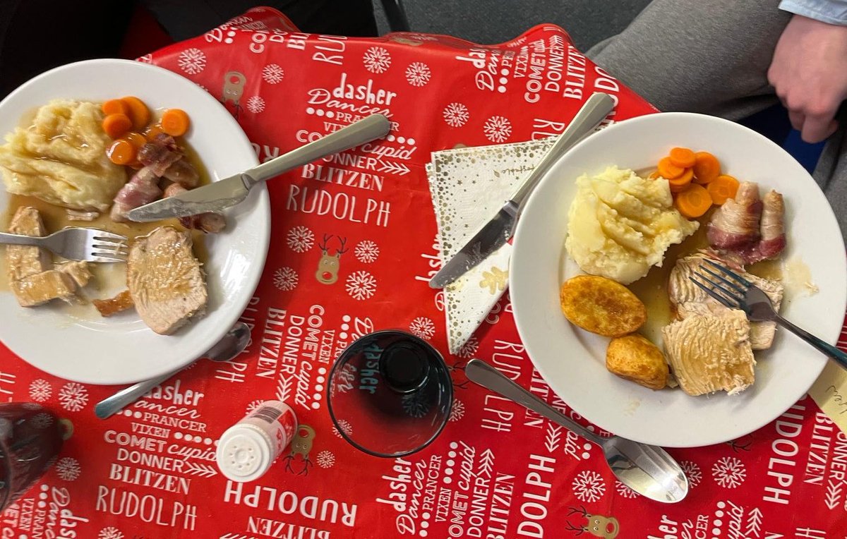 SaskaSouthAyr's tweet photo. Feeling all festive today with Christmas breakfast/lunch at SASkA 😋🎅🎄🍗🥞 
#eatingtogether 
#spreadingthejoy
#ChristmasatSASkA https://t.co/e8LTuOOHYP