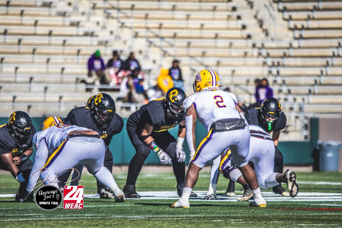 hudl.com/v/2Q7U7f

Finished the season with 160 tackles,9 tfl, 8 qb hurries, 2 ff, 1int