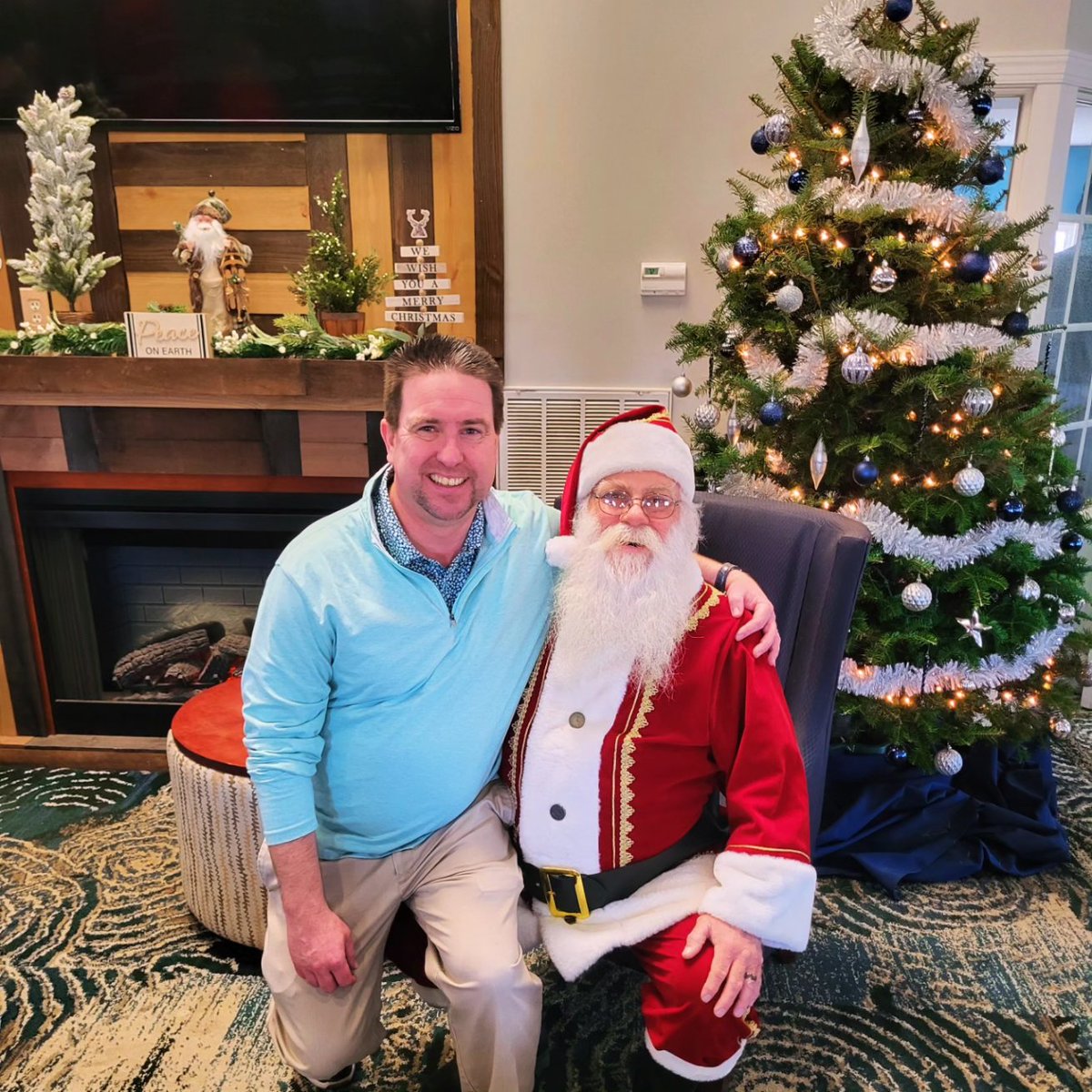 BlueRidgeShadow's tweet image. Look who dropped by the clubhouse this weekend! Santa made time out of his busy schedule to stop in and have some breakfast with the kids and their families! Everyone had a great time taking pictures and celebrating the season! 🎅 #breakfastwithsanta #christmas2024