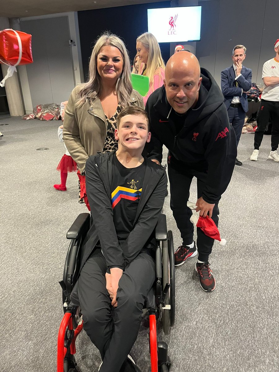 HalewoodAcademy's tweet photo. Congratulations and well done to Joel Hargreaves in Year 11 who was invited to Alder Hey Children’s Hospital on Thursday 12th December to meet the LFC Players.  Joel was nominated by Alder Hey for being an Amazing Patient.
 #LFC #Aspire #Resilience https://t.co/8QEW6Hed2s