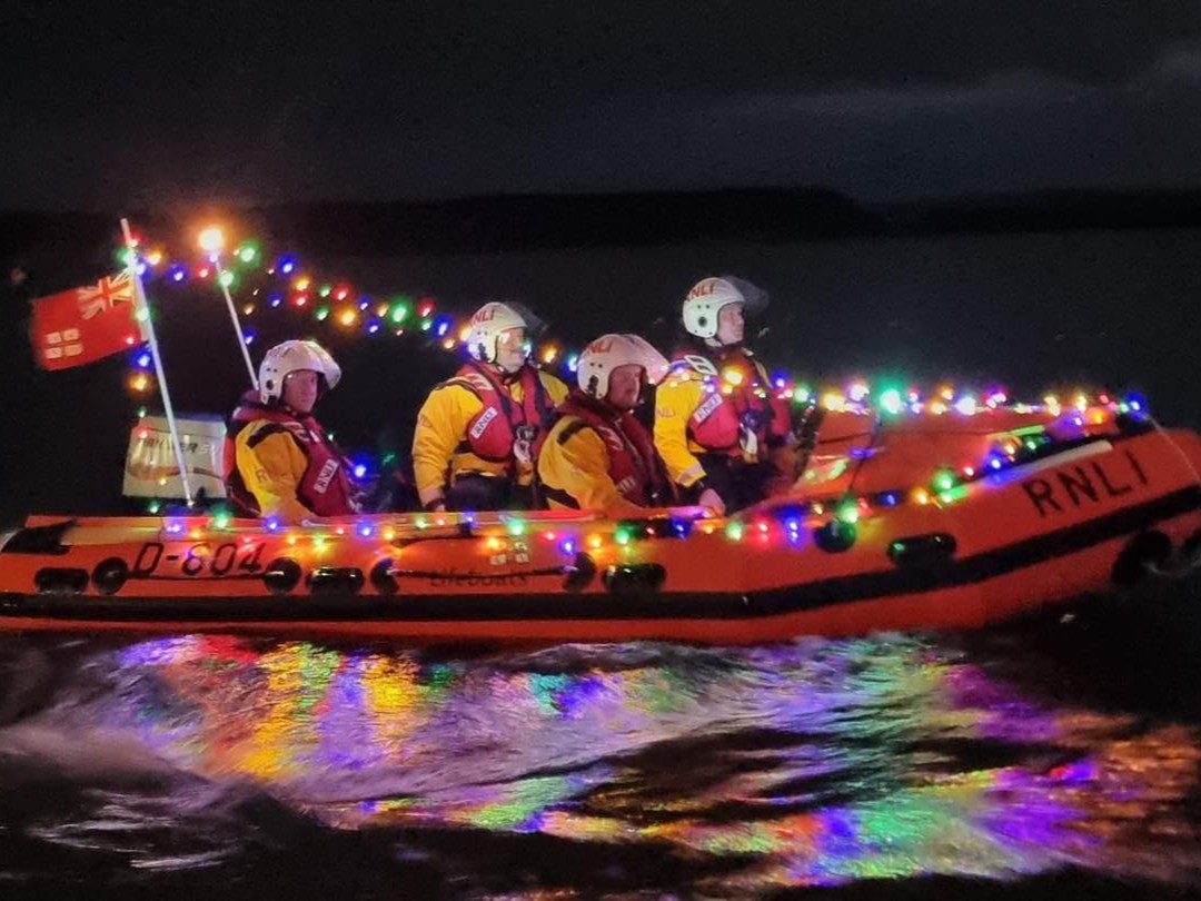 RNLI's tweet photo. We think the Christmas lights look better on a lifeboat than a tree ... especially when our crews are carrying a special guest!

Some beautiful shots taken around the coast this festive season, thank you for tagging us 💙

#RNLI #Christmas #Volunteers #Charity #Festive https://t.co/dRb6hJ2L2J
