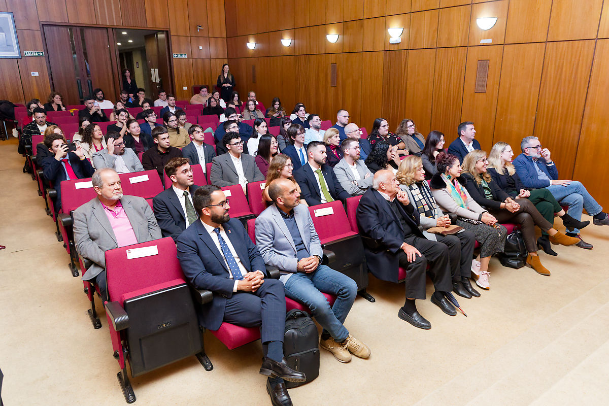 ULL's tweet photo. 🎓 El Consejo de Estudiantes de la #ULL renueva su composición visibilizando su compromiso con la universidad pública

👉 https://t.co/DWc3Ec9xfS https://t.co/aZTwb8bZPq