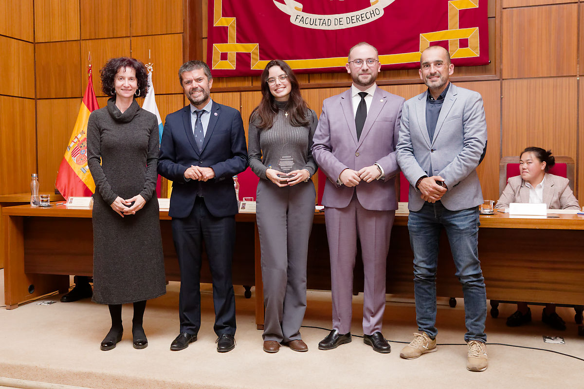 ULL's tweet photo. 🎓 El Consejo de Estudiantes de la #ULL renueva su composición visibilizando su compromiso con la universidad pública

👉 https://t.co/DWc3Ec9xfS https://t.co/aZTwb8bZPq