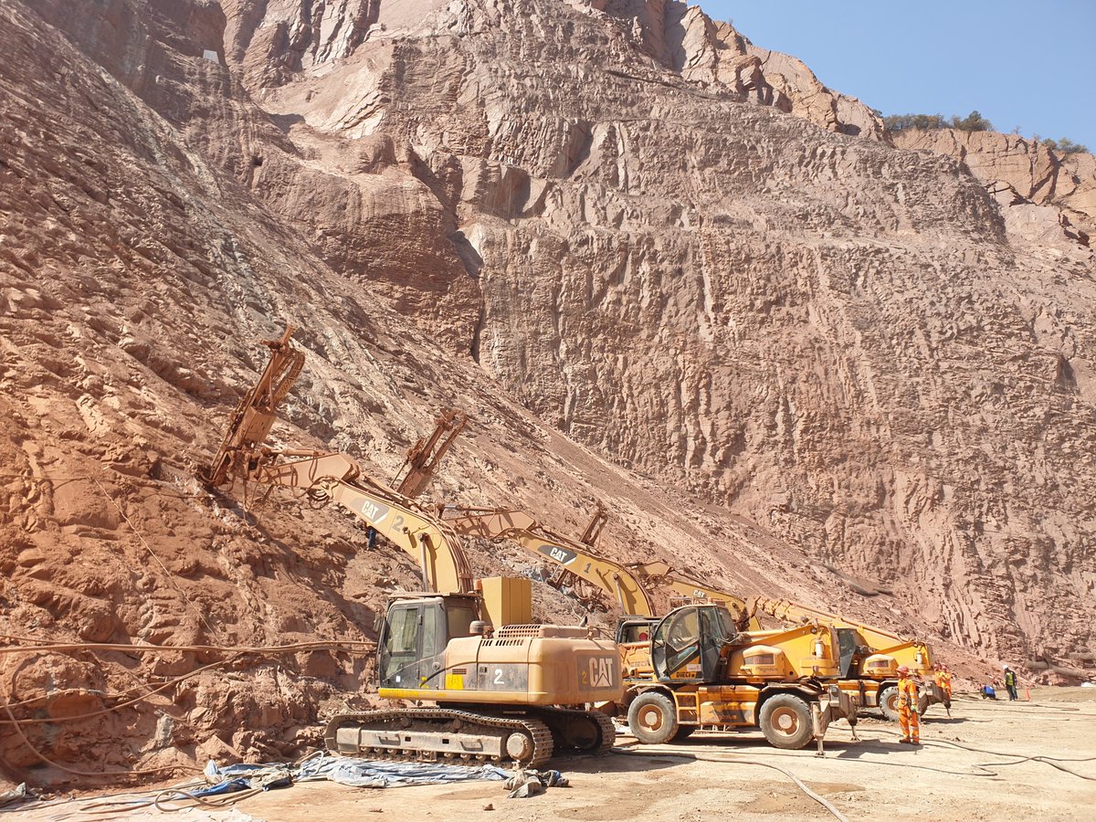 Webuild_Group's tweet photo. 🇹🇯 Work in progress in the underground network of the highest dam in the world!

Five levels of galleries and relevant access tunnels per each side of the banks are foreseen to be excavated in the #Rogun Dam construction site, supported and reinforced concrete lined as permanent structures to be operative during the whole life span of the Dam. 
While the excavation and lining works are under finalization at the upper levels, the consolidation and grout curtain works are successfully proceeding at the bottom levels of galleries. 

Located in #Tajikistan, within a high complexity geological context along the Vakhsh river, at the end of its construction the 3600 MW project will be the highest dam in the world with a height of 335 m and an overall volume of ~ 80 million m3, promising to double the country’s overall energy production. 

#Webuild - Read more about the project 👉 https://t.co/oCE0KuGQD9