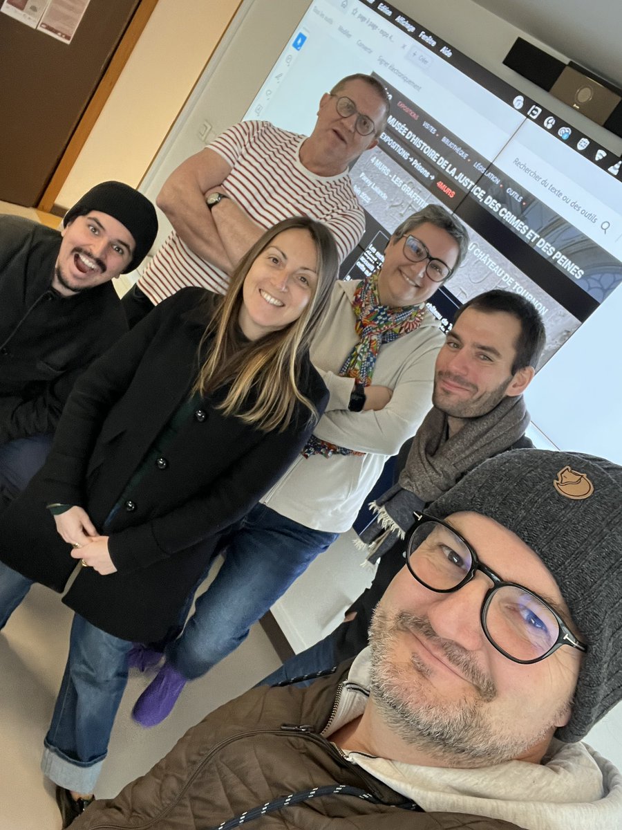 🅒hristian 🅓ury @christian-dury.bsky.social (@christian_dury) on Twitter photo Il y’a des projets pétillants !
Projet d’expo virtuelle qui va brasser de la vidéo, du son de la vidéo 360º, et du texte. Expo « 4 Murs » sur les graffitis historique en prison avec <a href="/LARHRA/">LARHRA</a> (Fanny Lalande) et la <a href="/mshlyon/">MSH Lyon St-Etienne</a>.
Travail collaboratif avec <a href="/IcarLaboratoire/">Laboratoire ICAR</a> #CIA 💫 Il y’a des projets pétillants !
Projet d’expo virtuelle qui va brasser de la vidéo, du son de la vidéo 360º, et du texte. Expo « 4 Murs » sur les graffitis historique en prison avec <a href="/LARHRA/">LARHRA</a> (Fanny Lalande) et la <a href="/mshlyon/">MSH Lyon St-Etienne</a>.
Travail collaboratif avec <a href="/IcarLaboratoire/">Laboratoire ICAR</a> #CIA 💫