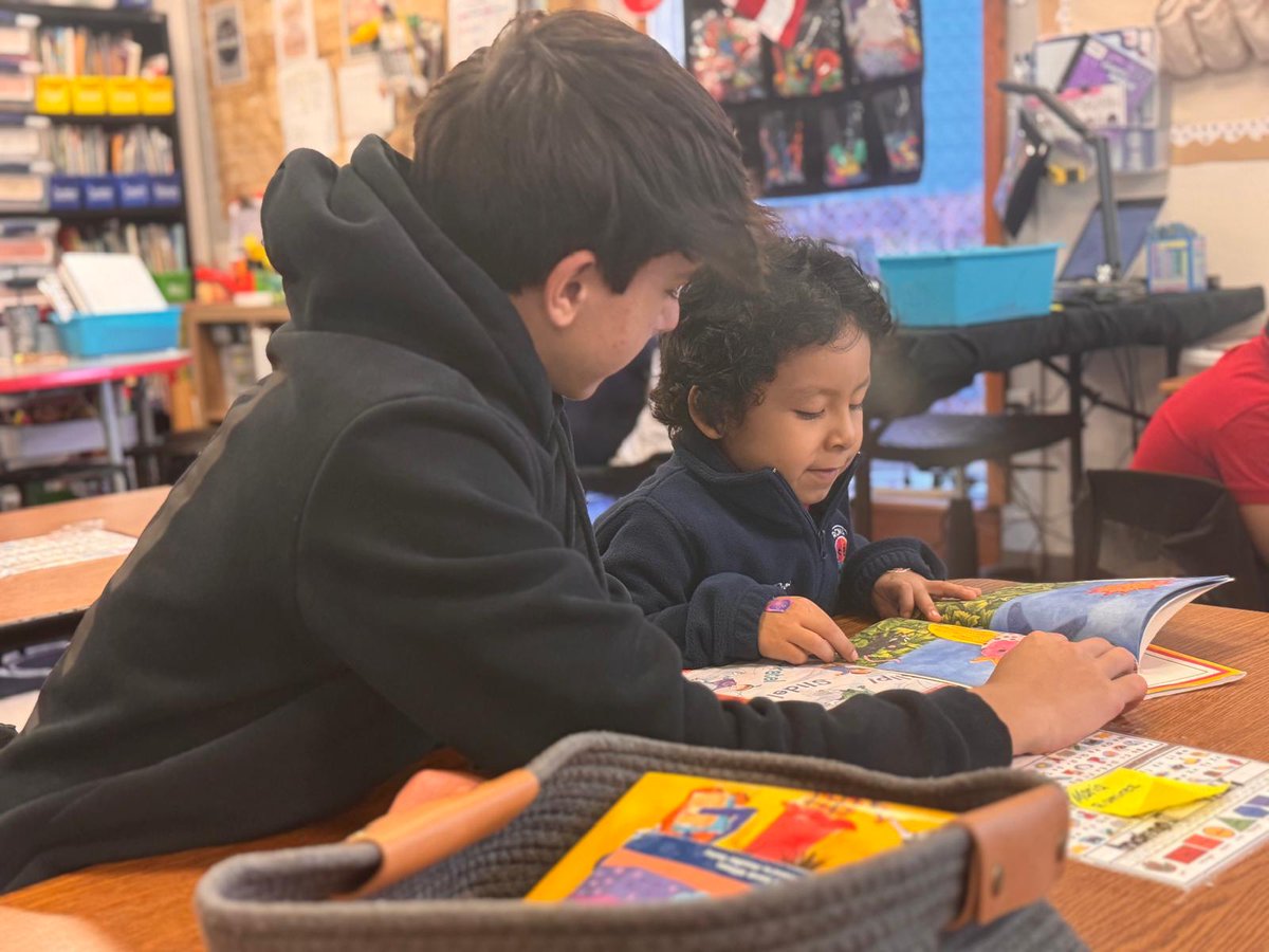 rcma1965's tweet photo. RCMA’s Wimauma campus is grateful for wonderful friends like Berkeley Preparatory School! Berkeley Prep hosted a DEAR (Drop Everything and Read) activity, a cherished tradition where our scholars enjoy fun moments with older students. Thank you, Berkeley Prep!
#rcma #berkeleyPrep https://t.co/YK36V9xNHv