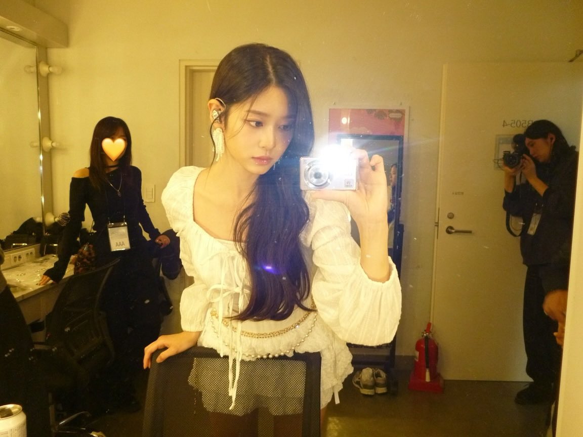 Minjukin's tweet photo. Digicam 🤍 https://t.co/EKYA7jWN76