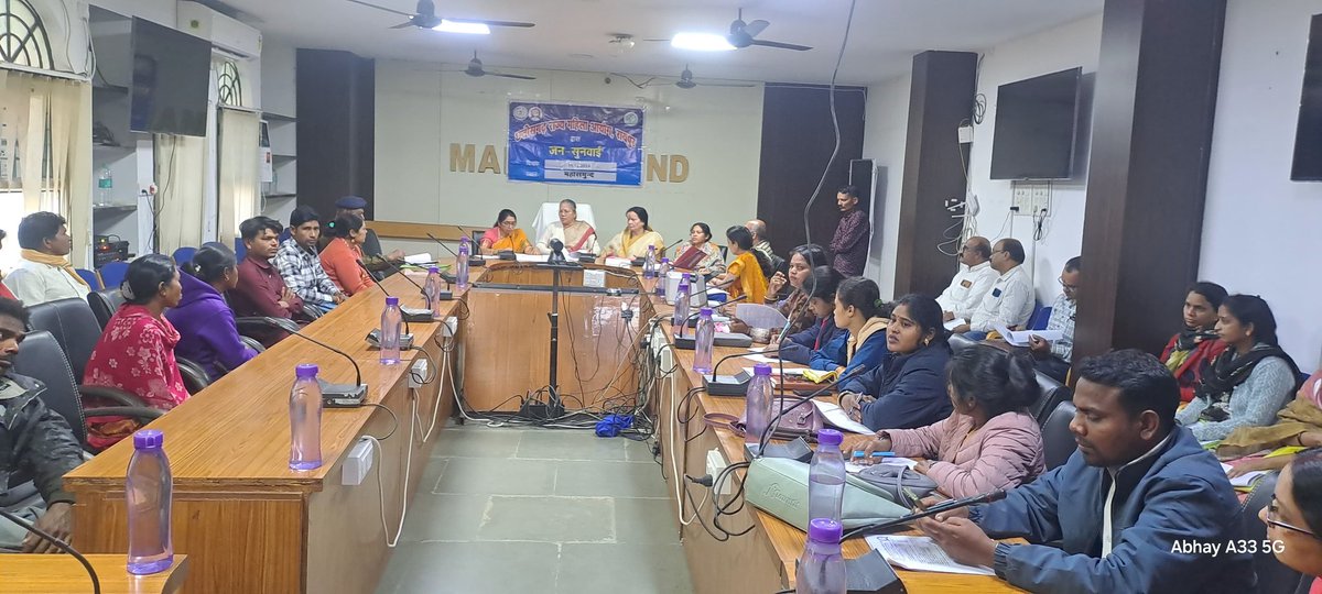 मृतक की पत्नी अकेले अपना नाम सम्पत्ति में नहीं चढ़ा सकती
नगरपालिका महासमुंद की एकतरफा कार्यवाही अनावेदक निरस्त कराये

राज्य महिला आयोग सदस्य श्रीमती सरला कोसरिया के समक्ष सुलहनामा  ग्राम पंचायत पचरी में दिनांक 29.12.2024 को होगा #maaananturja #drkiranmayeenayak #cgmahilaayog