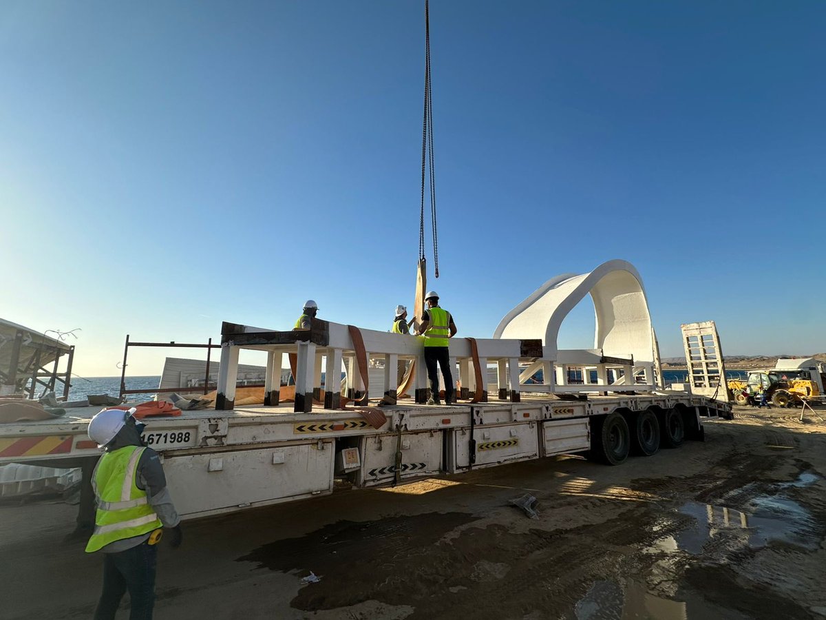 They don’t do things on a small scale out in The Middle East!
A couple of loads delivered today, strong desert 🌵 winds stopped play for a while, but they were soon back to it with a crane, unloading these large structures for the Amalaa Bay project with Kevin Hogg and his team!