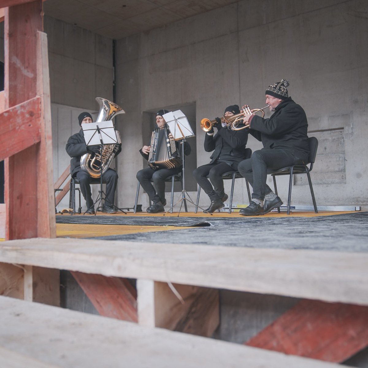 StMWK_Bayern's tweet photo. Vorhang auf für das neue #Proben- und #Werkstattzentrum 🎭: Das #Staatsschauspiel erhält einen neuen Platz für Probenschweiß, Kostümpremieren und #Ensemble-Feeling. Die #Bauphase des Gebäudes ist abgeschlossen und schafft beste Bedingungen für die Arbeit hinter den Kulissen. 🤩 https://t.co/XJzH9JY6Xx