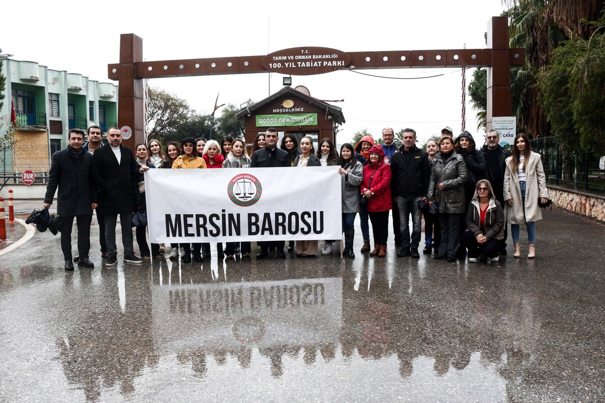 MersinBarosu's tweet photo. Mersin Barosu Kent ve Çevre Komisyonumuz ile Hayvan Hakları Komisyonumuz yaptığı basın açıklamasında, Davultepe Yüzüncü Yıl Tabiat Parkı’nın koruma altına alınması için açtıkları davanın süreci hakkında bilgilendirme yaptı.

👉https://t.co/XDLcouZfYD https://t.co/KQ5U9f3acm
