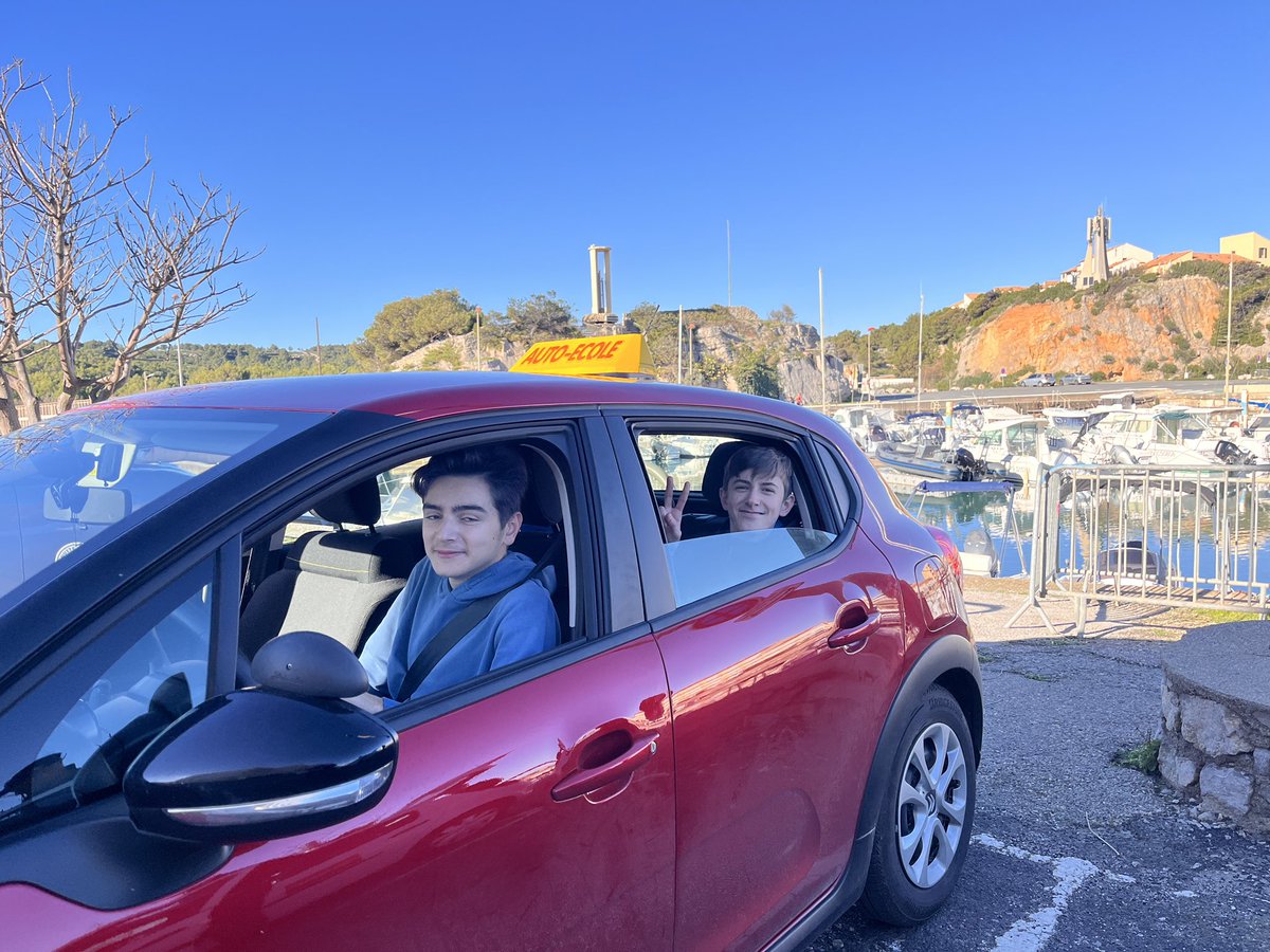 Yolaine Cabot tweet media