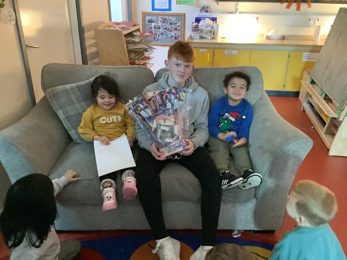 DeansNorth's tweet photo. Thank you to the Skills training programme for gifting the children with a chocolate hamper and festive goodies. We wish you all a Merry Christmas 🎅 https://t.co/HHVtJwEymI
