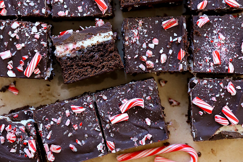 NEW! #Peppermint Cream #Brownies. This #recipe starts with a box mix and is finished with a homemade filling and #chocolate ganache. A great #Christmas #dessert! floatingkitchen.net/peppermint-cre…