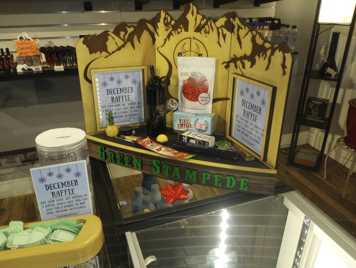 BuildStuffBear's tweet photo. These are some of the displays that we custom designed and made for one of the local shops. https://t.co/QwnXhLcCSQ