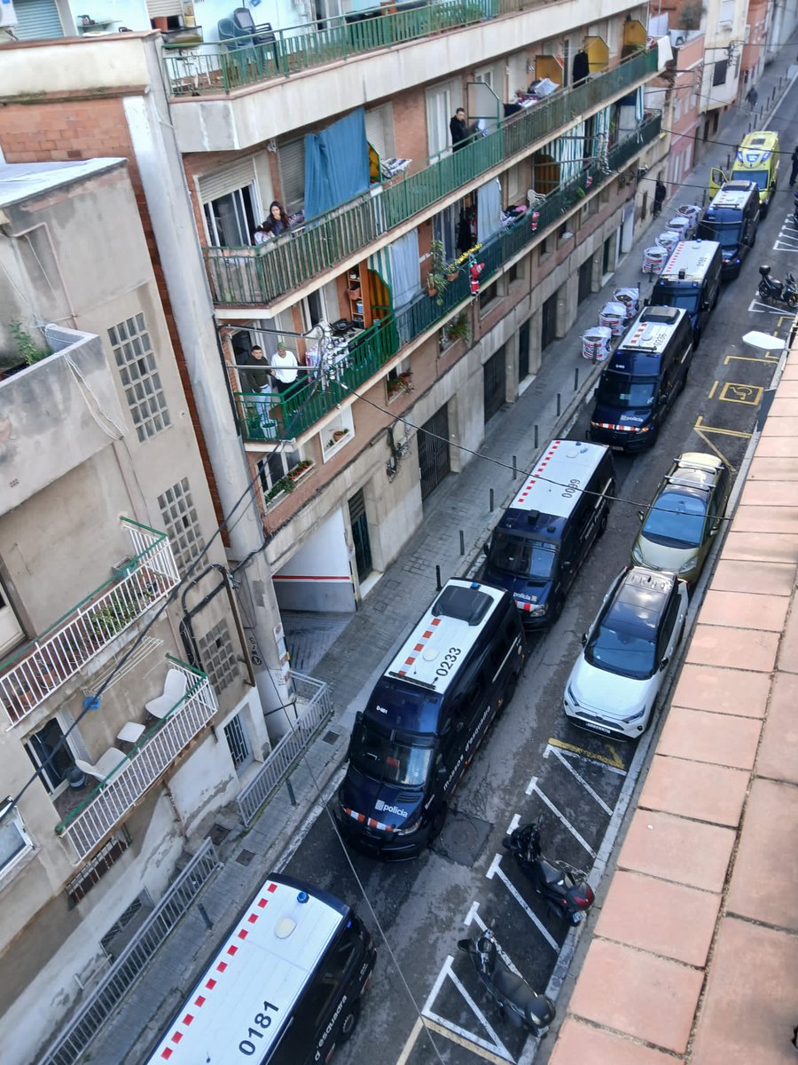 Mossos tweet media