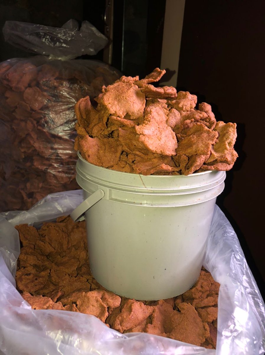 ounjeamuludun's tweet photo. Even if you don't eat Kuli-kuli, somebody close to you must love it. It's the Naija way. 

That's why JFK Kulinger and Errand Services @we_runerrandz has brought You KULINGER. Don't snooze on the snack that'll give you beta ginger on a daily. 

@_DammyB_ 
@Jomilojju 
@DONJAZZY https://t.co/t9gXJku2NT