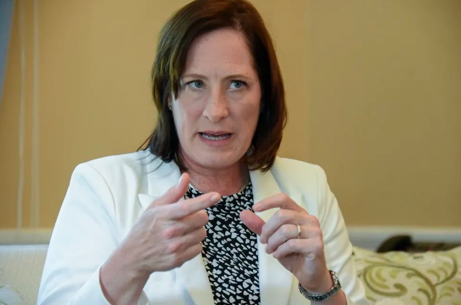 "Uruguay es un país democrático, ejemplo para todo el mundo y es nuestro interés seguir fortaleciendo el papel que juega en el escenario mundial", comentó la Embajadora Heide Fulton a <a href="/ObservadorUY/">El Observador Uruguay</a>. 

La Embajadora habló de seguridad, democracia y continuidad de la agenda