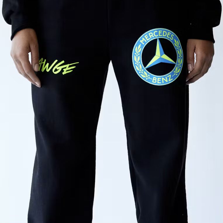 corefansHQ's tweet photo. A$AP Rocky x Mercedes-Benz (2022)

🧵 https://t.co/QQsGI1f2gB