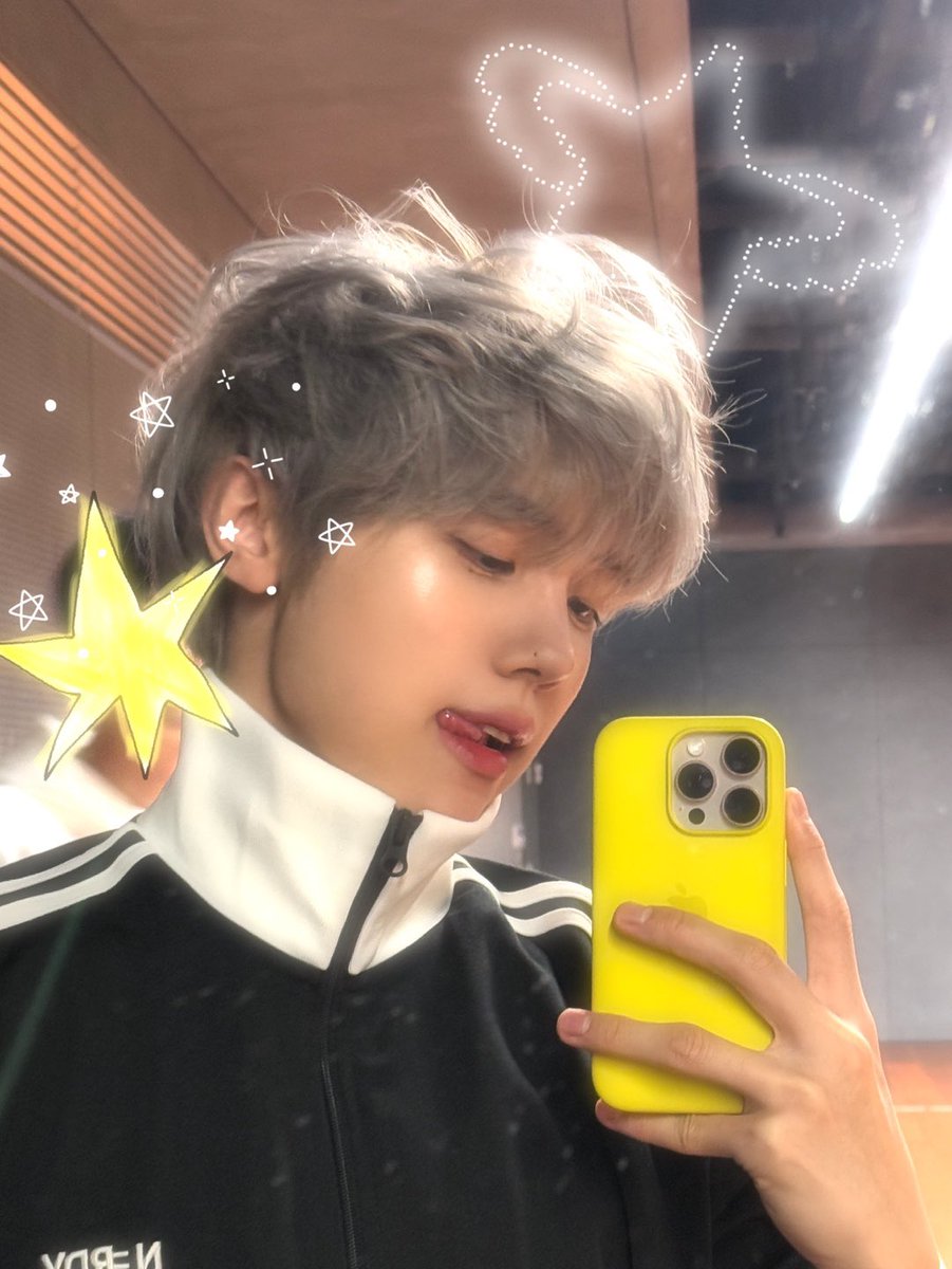 CRAVITY_twt's tweet photo. 덩꾸✨
#성민 https://t.co/yOA5dEGJUA
