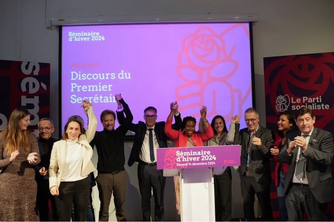Une journée avec les camarades de la Parti Socialiste des Deux-Sèvres  à Paris pour réfléchir , échanger , travailler , une belle journée express et motivante avec les camarades :
<a href="/NathalieLanzi/">Nathalie Lanzi</a>  Bregeon, @estelle6949  jean Luc Baumard , <a href="/tonyjarnosse/">Anthony Bory</a>  , <a href="/ValloisRouet/">Vallois Rouet Laurence</a> !