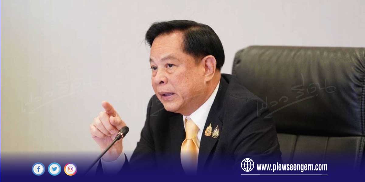 “พีระพันธุ์-เพชรแท้” #เปลวสีเงิน 

เห็นถามเชิงเถียงกันขรมเมืองทั้งวัน ว่า…..
ตกลง “ทักษิณไล่ใคร?”
ไล่ “อนุทิน-ภูมิใจไทย” หรือไล่ “พีระพันธุ์-รวมไทยสร้างชาติ” ให้พ้นจาก “พรรคร่วมรัฐบาล”?
หรือไล่มันทั้ง ๒ พรรคนั่นเลย?
ผมตอบแทนทักษิณให้ก็ได้ “อยากเฉดหัวให้มันออกไปทั้ง ๒ พรรค”