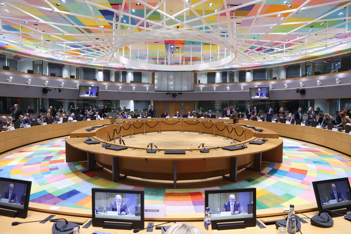 Euroheat & Power EHP (@euroheatpower) on Twitter photo The <a href="/EUCouncil/">EU Council</a> Conclusions on Geothermal Energy highlight #DHC’s role in:
🔹Reducing grid congestion
🔹Enhancing flexibility
🔹Boosting #renewables like geothermal
Next up: the Polish Presidency. Let’s #BringHeatHome 🏡
📸 © EU 2024 / Council of the EU The <a href="/EUCouncil/">EU Council</a> Conclusions on Geothermal Energy highlight #DHC’s role in:
🔹Reducing grid congestion
🔹Enhancing flexibility
🔹Boosting #renewables like geothermal
Next up: the Polish Presidency. Let’s #BringHeatHome 🏡
📸 © EU 2024 / Council of the EU