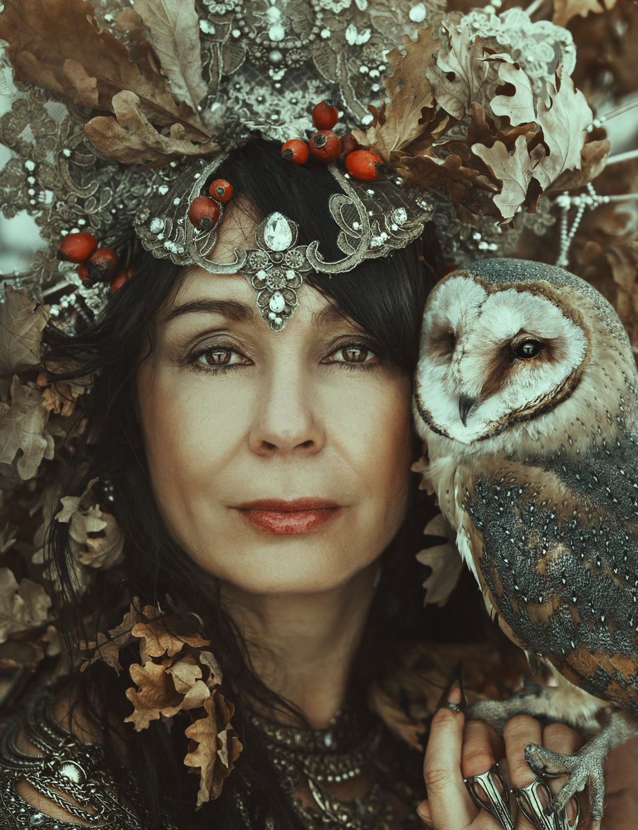 "A woman at ease and contemplative. The time for rushing is over; now it’s time for rest. She slowly meanders through the forest, singing the trees to sleep.
—@_elle_on_earth" From Our #Readers: What Do You Imagine When You Hear the Words “ #AutumnQueen”?  buff.ly/3VFNQ1S