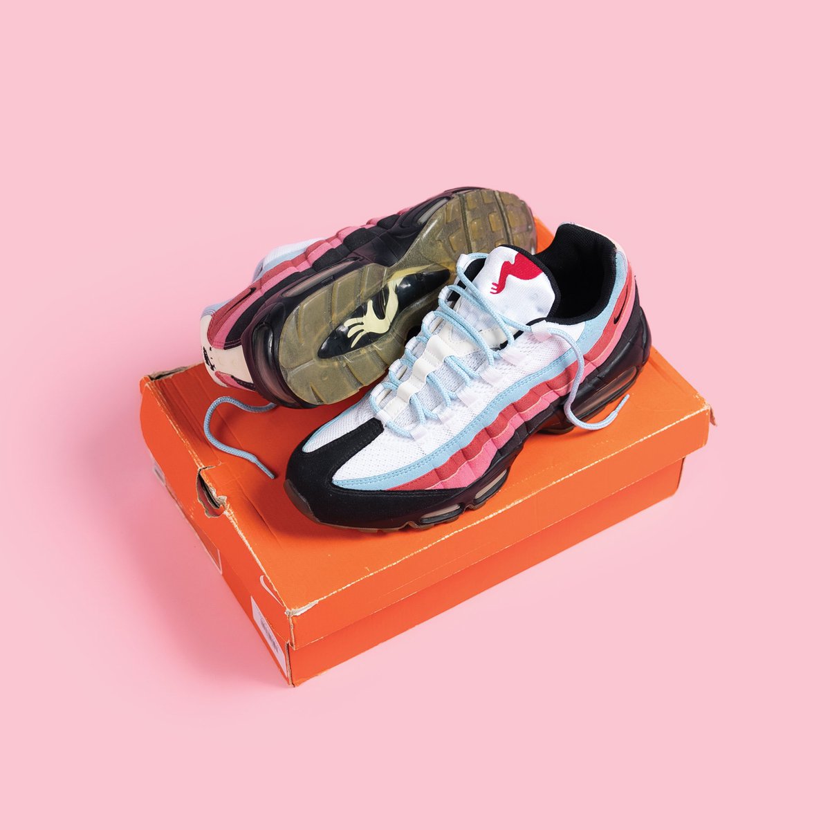 nike air max 95 running man